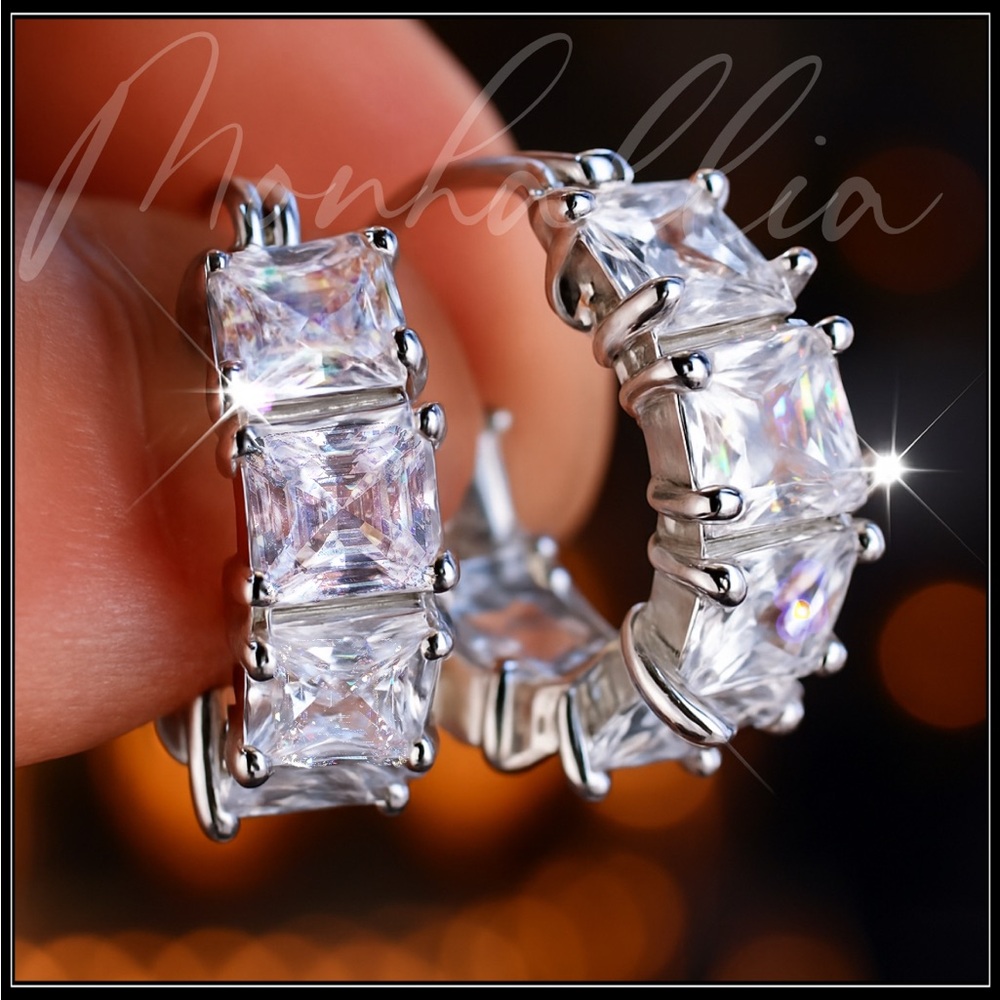 NEW SILVER CRYSTAL HUGGIE HOOP CHUNKY EARRINGS - Picture 3 of 4